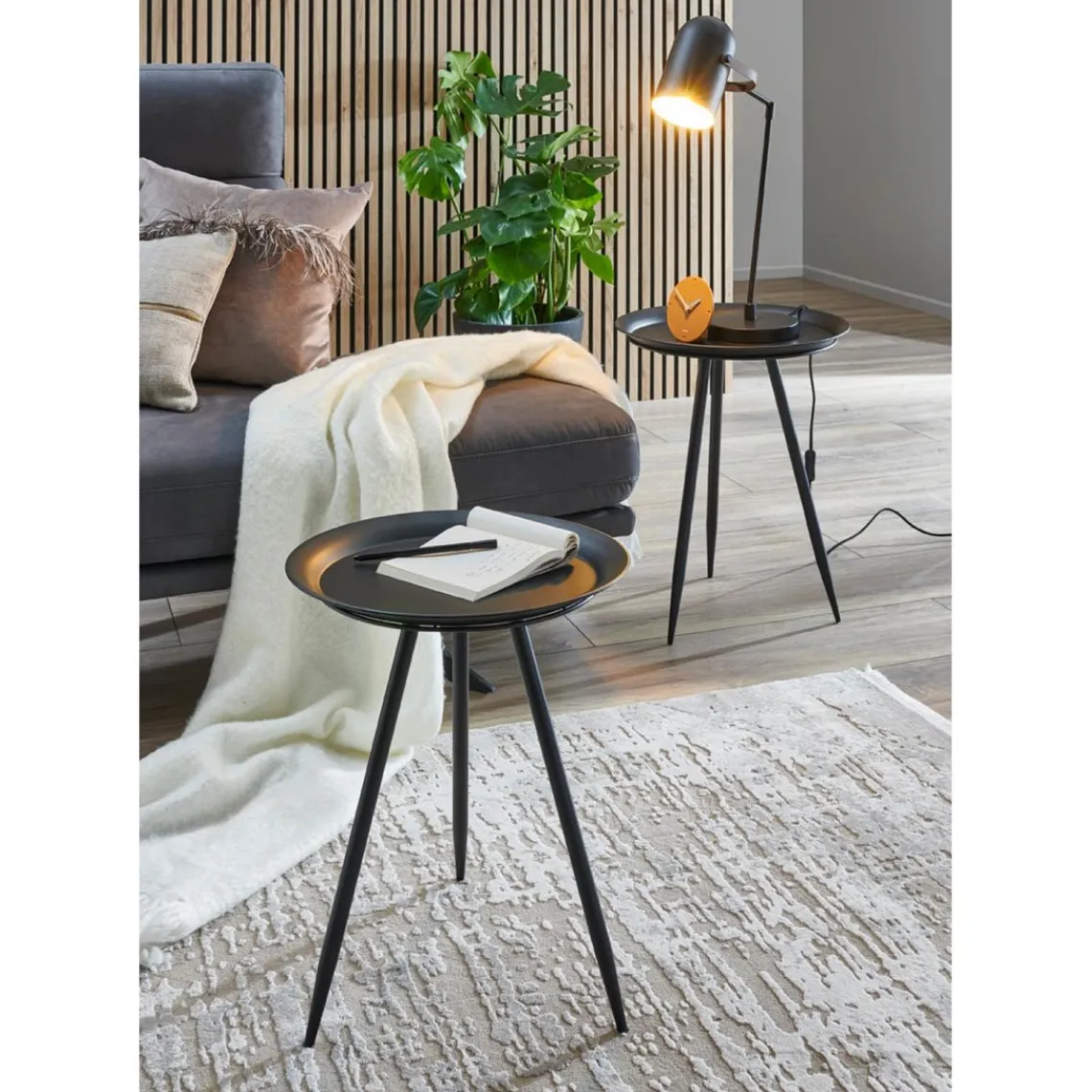 3S. x Home table d'appoint en métal laqué noir grand modèle New