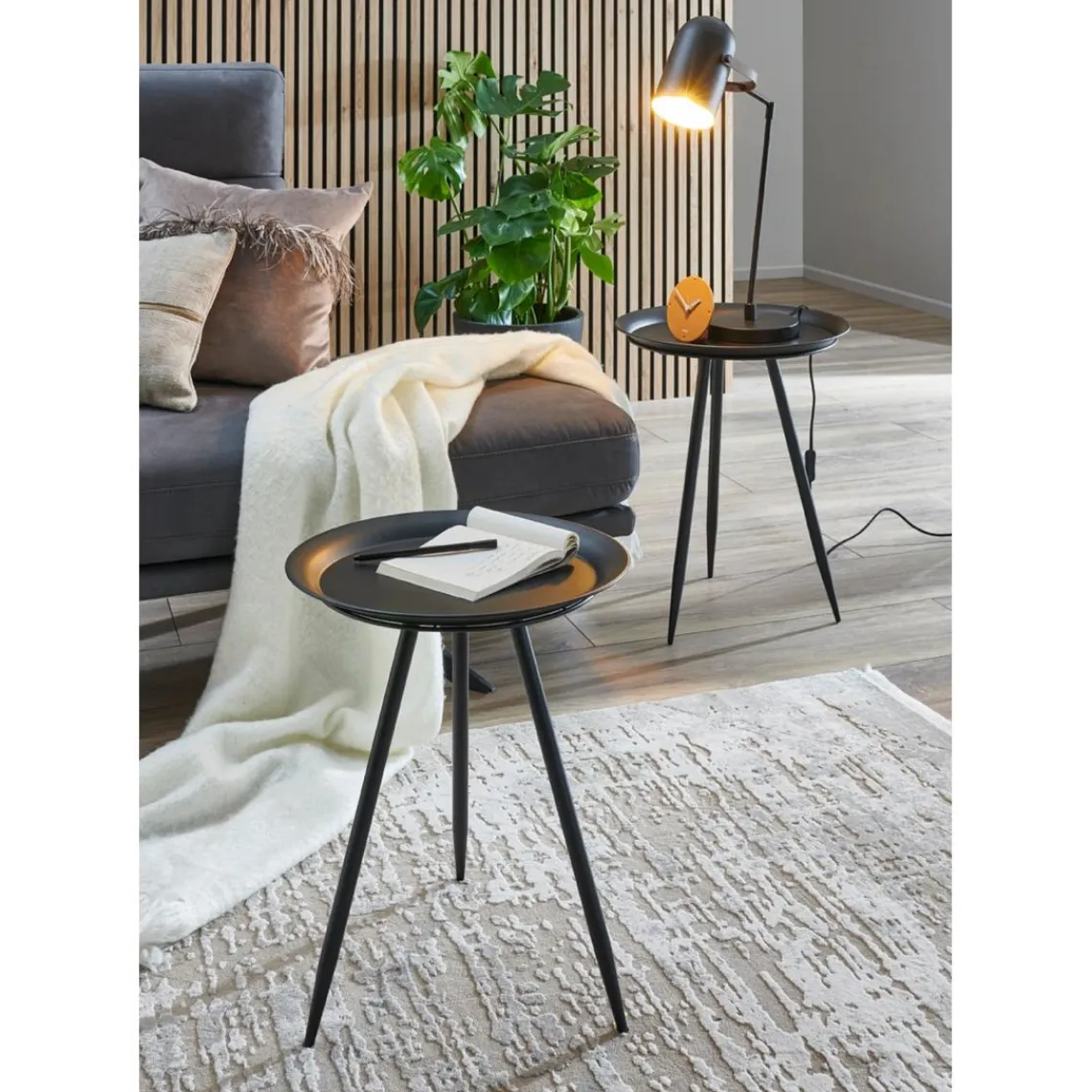 3S. x Home table d'appoint en métal laqué noir petit modèle Hot