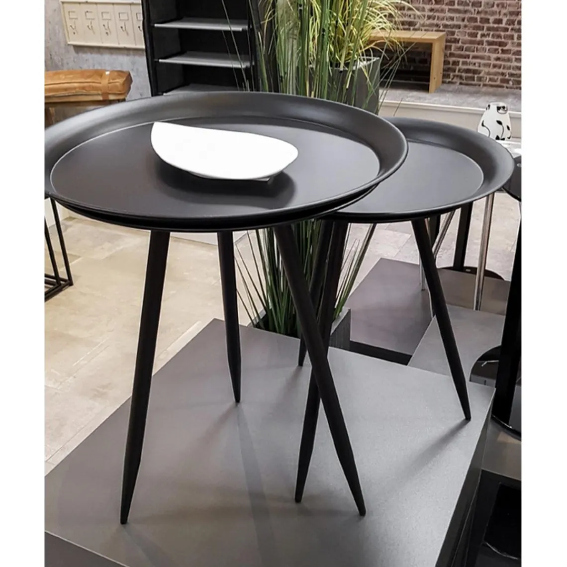 3S. x Home table d'appoint en métal laqué noir petit modèle Hot