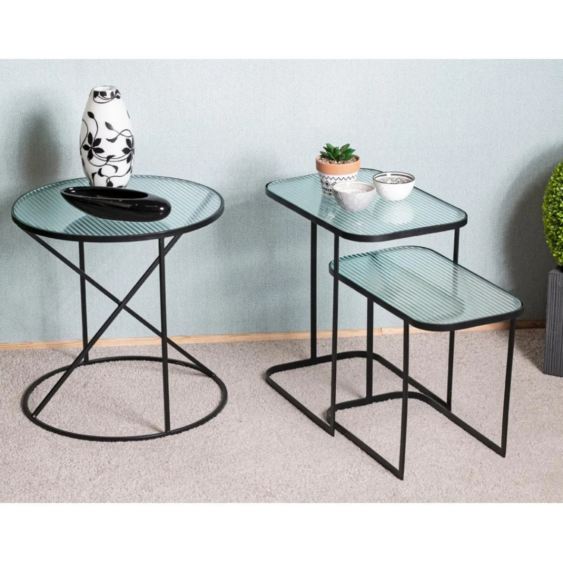 3S. x Home table d'appoint en métal laqué noir Online