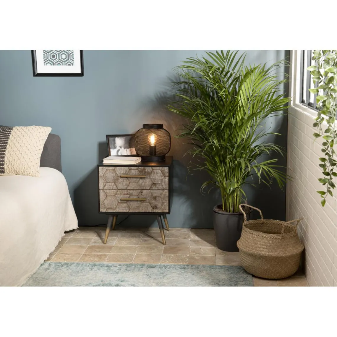 Macabane Table de chevet 2 tiroirs scandinave en Sapin et métal - DEBBIE Online