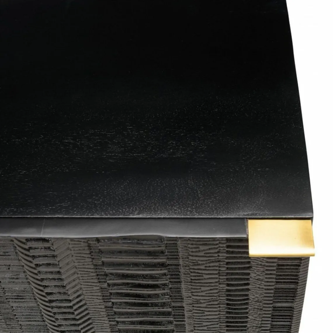 Macabane Table de chevet en bois de manguier massif avec 1 porte sculptée pieds en métal GLORIA noir Outlet