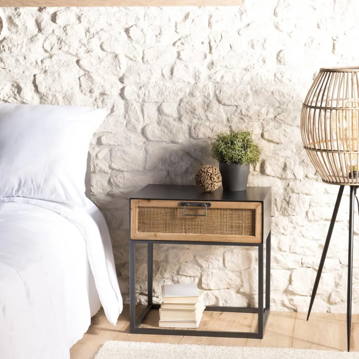 Macabane Table de chevet métal 1 tiroir cannage - DORIA New