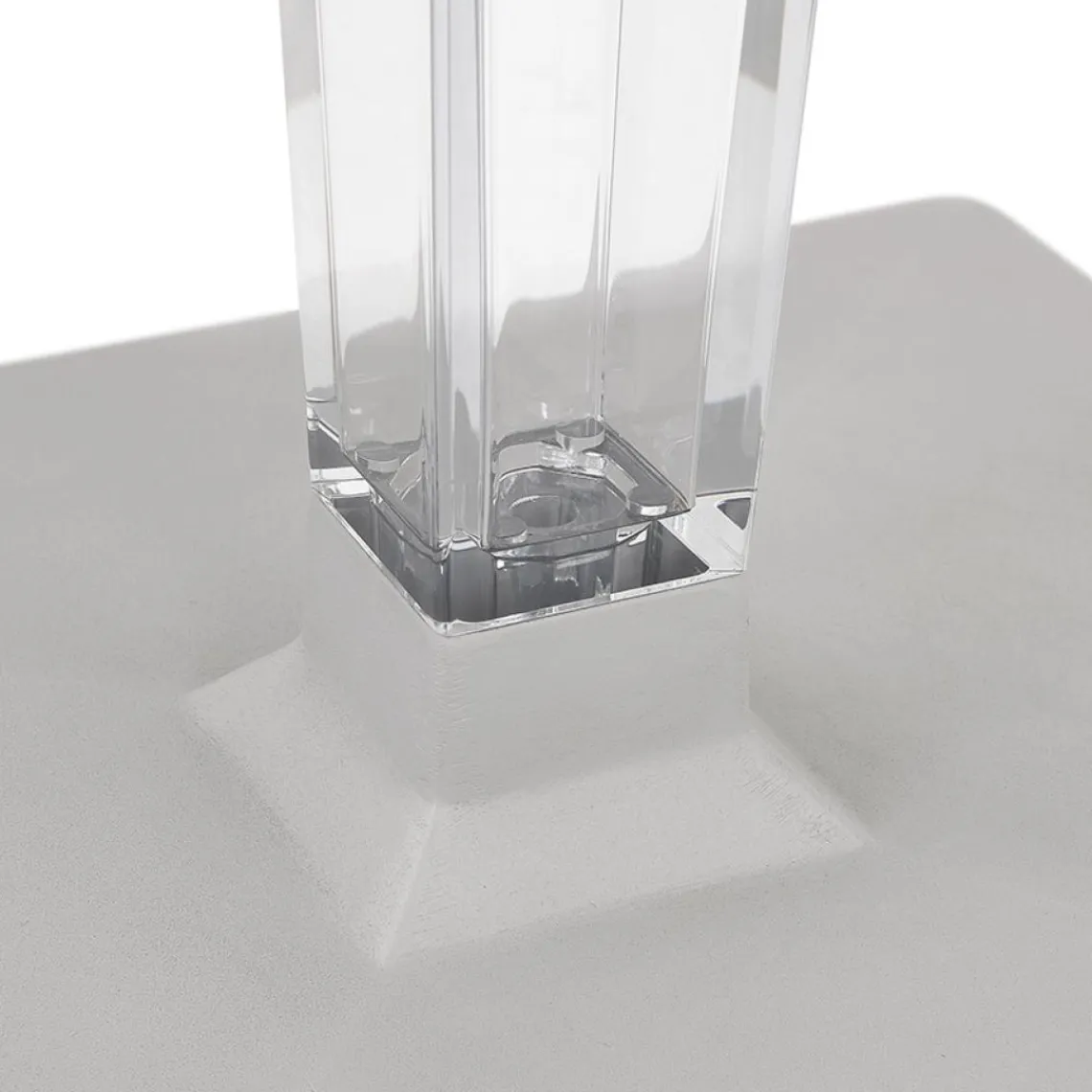 ALTEREGO Table de terrasse carrée 'LIMPID' blanche intérieur et extérieur Outlet