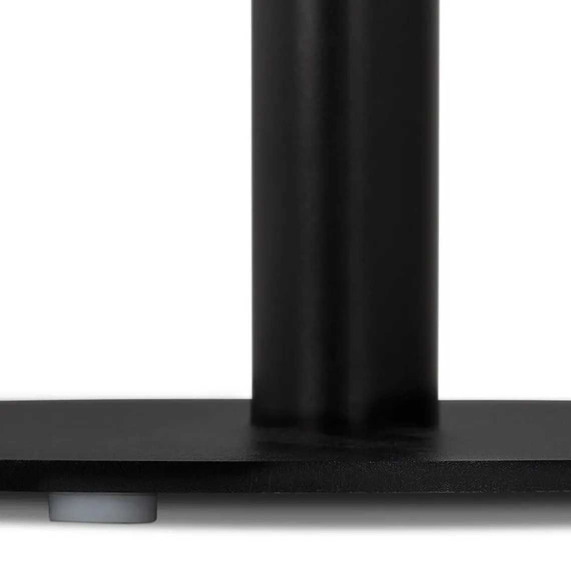 ALTEREGO Table haute ronde 'CORY ROUND' en pierre blanche effet marbre et métal noir