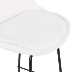 ALTEREGO Tabouret de bar 'LEONIE' en tissu bouloché blanc et pied en métal noir