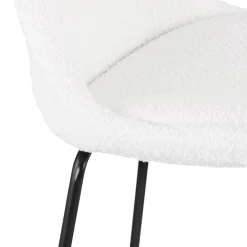 ALTEREGO Tabouret de bar 'LEONIE' en tissu bouloché blanc et pied en métal noir