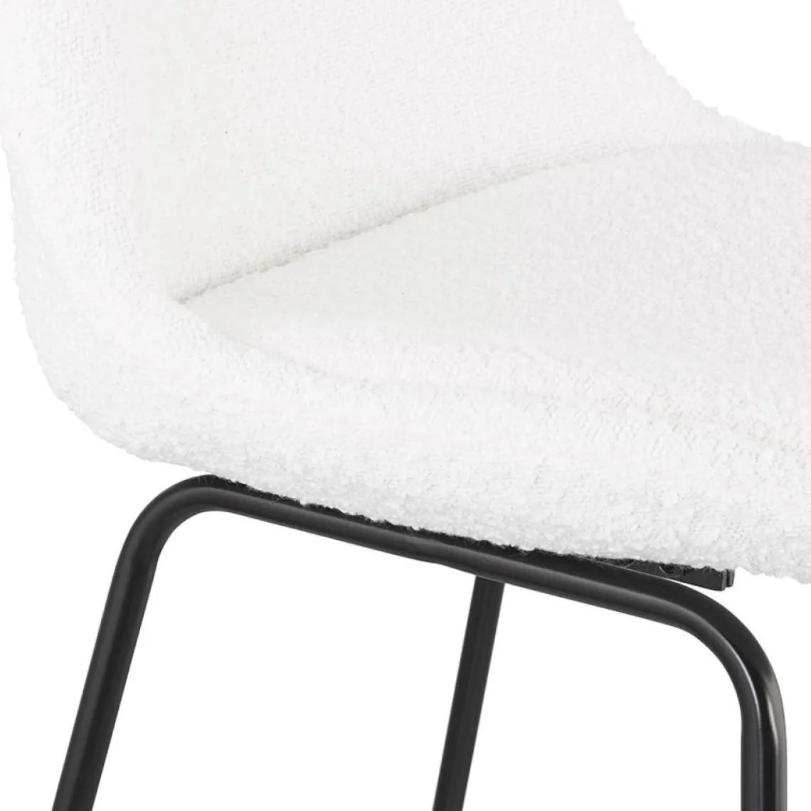 ALTEREGO Tabouret snack mi-hauteur 'ALICE MINI' en tissu bouloché blanc et pied traineau en métal noir Online