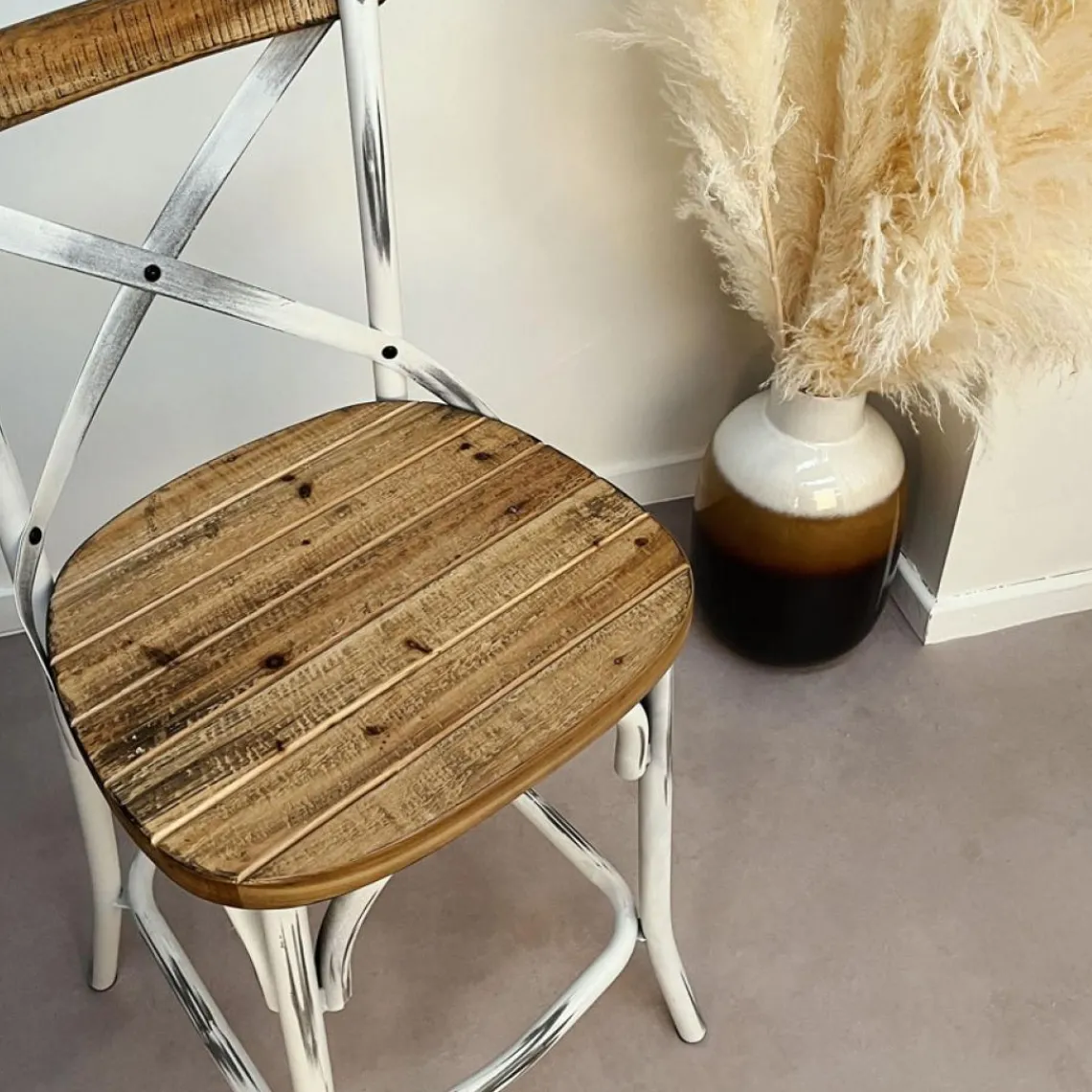 ALTEREGO Tabouret snack mi-hauteur 'COTTAGE MINI' en bois finition Noyer effet vieilli Best