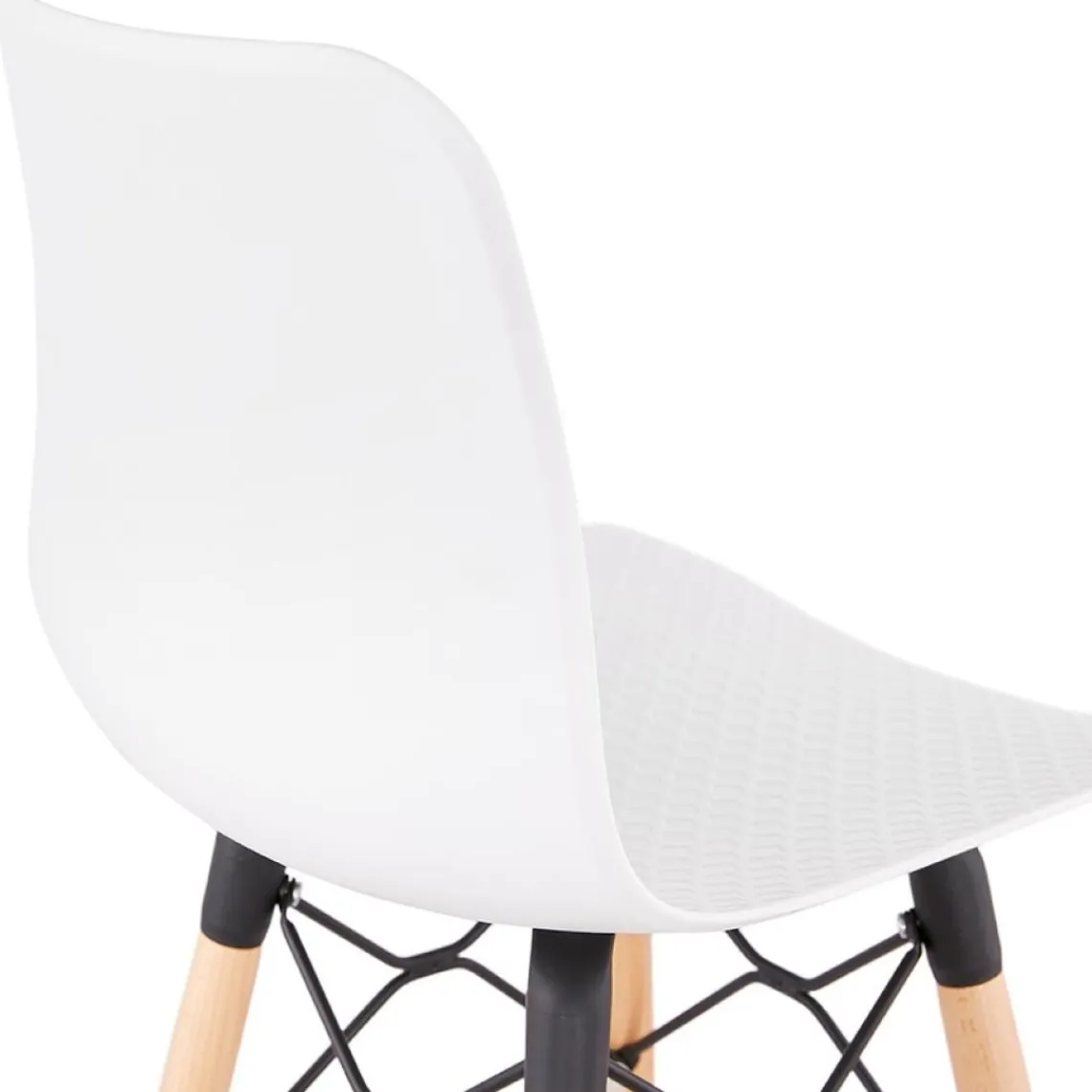 ALTEREGO Tabouret snack mi-hauteur 'MOZAIK MINI' blanc style scandinave Outlet