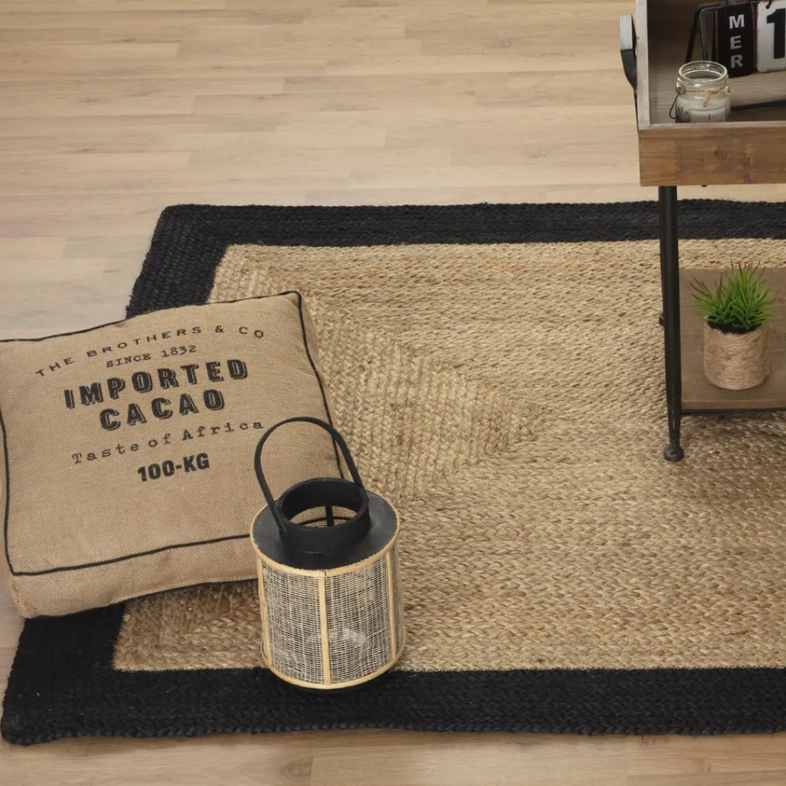 3S. x Home Tapis en Jute à Bord Noir Discount