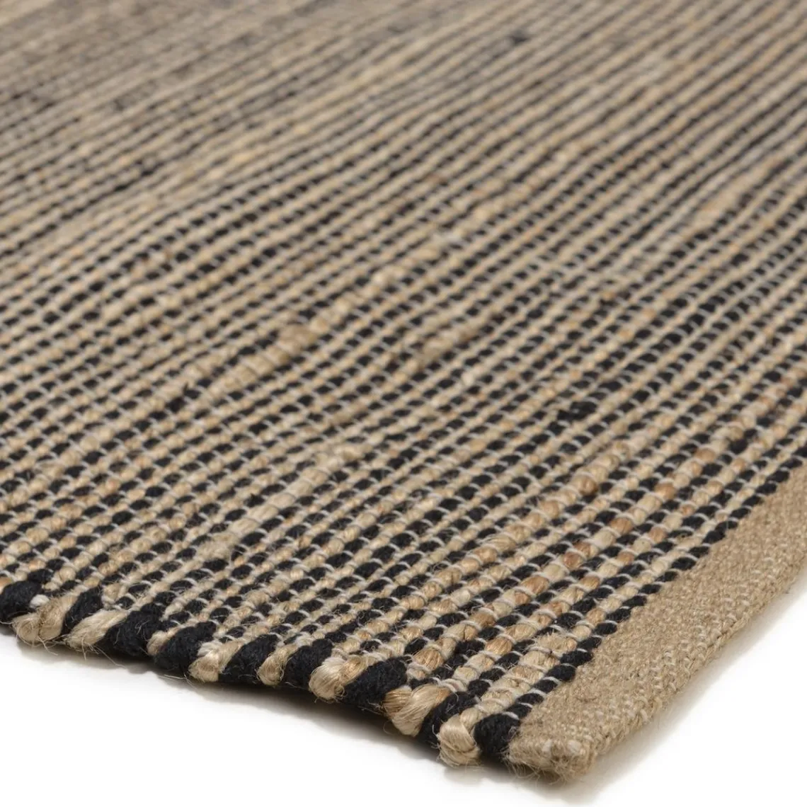 Macabane Tapis rectangulaire en jute et coton couleur sable et noir QUENTIN