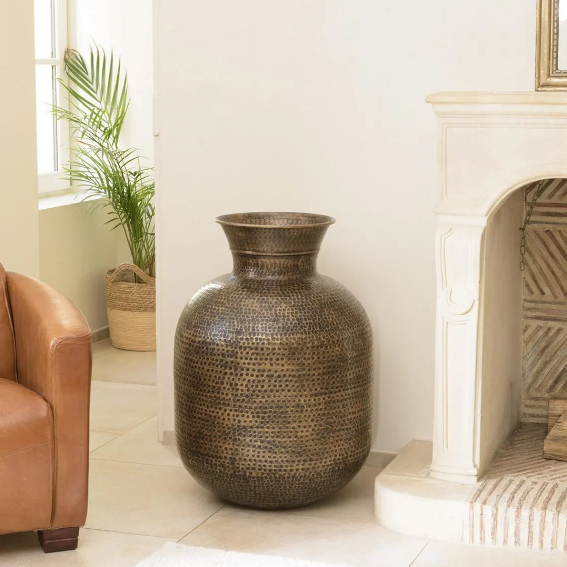 Macabane Vase alu couleur laiton noir antique effet martelé HONORE Best